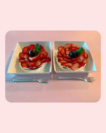 Pavlova Duo - Serves 2
